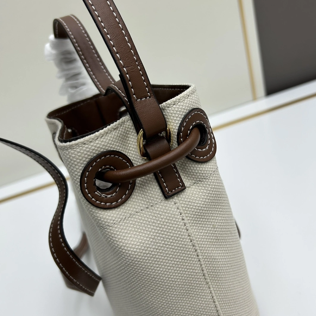 Reliable 3205 Burberry AAA Quality Messenger Bags For Women