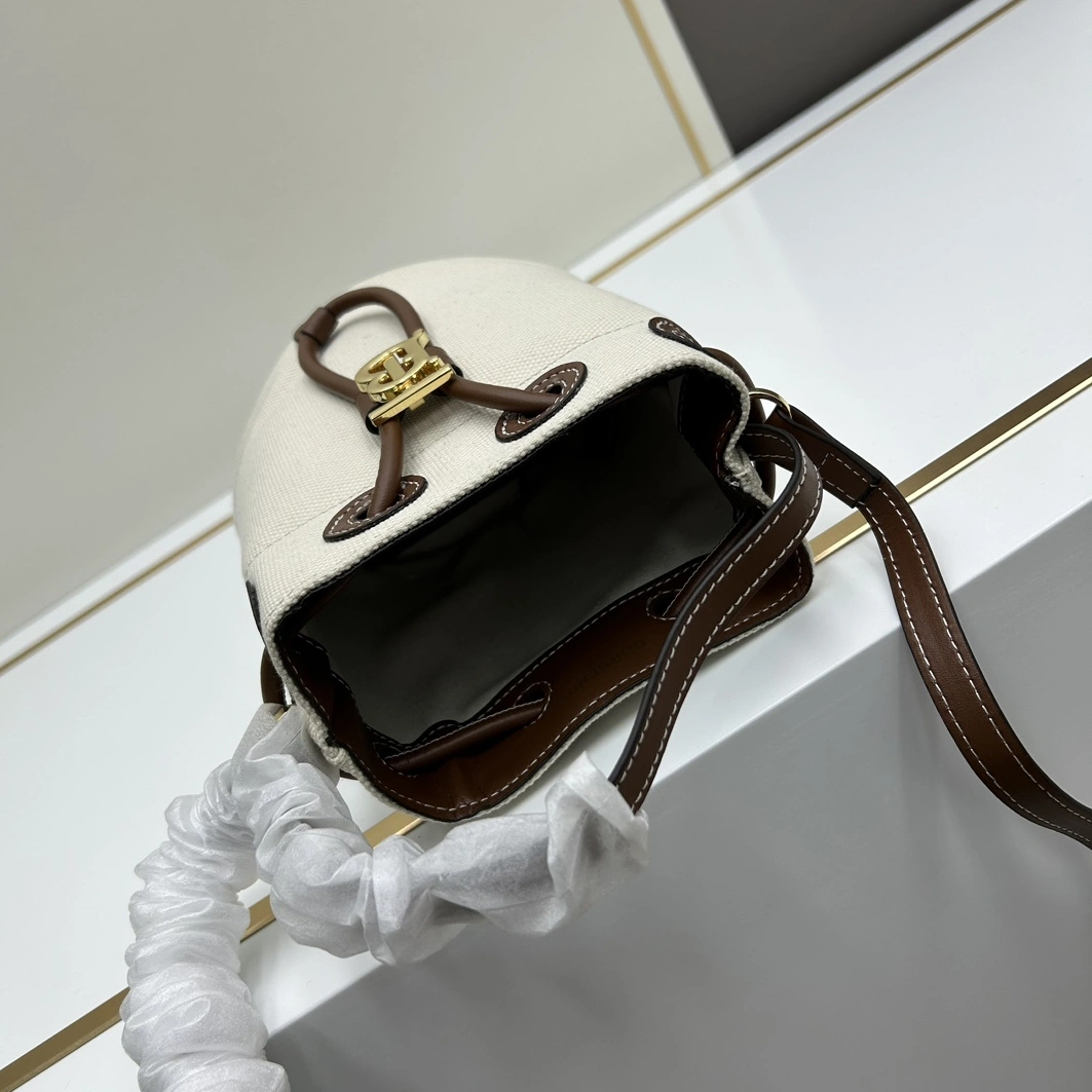 Reliable 3205 Burberry AAA Quality Messenger Bags For Women