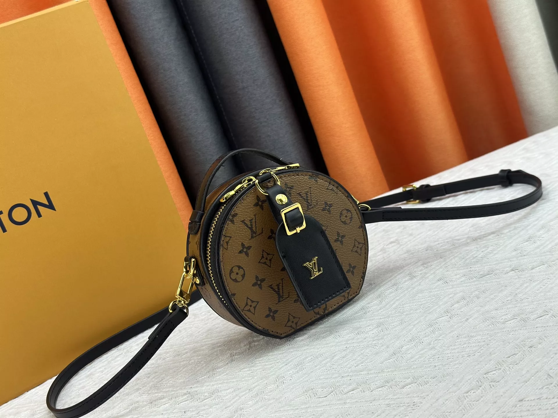 Reliable 3398 Louis Vuitton AAA Quality Messenger Bags For Women