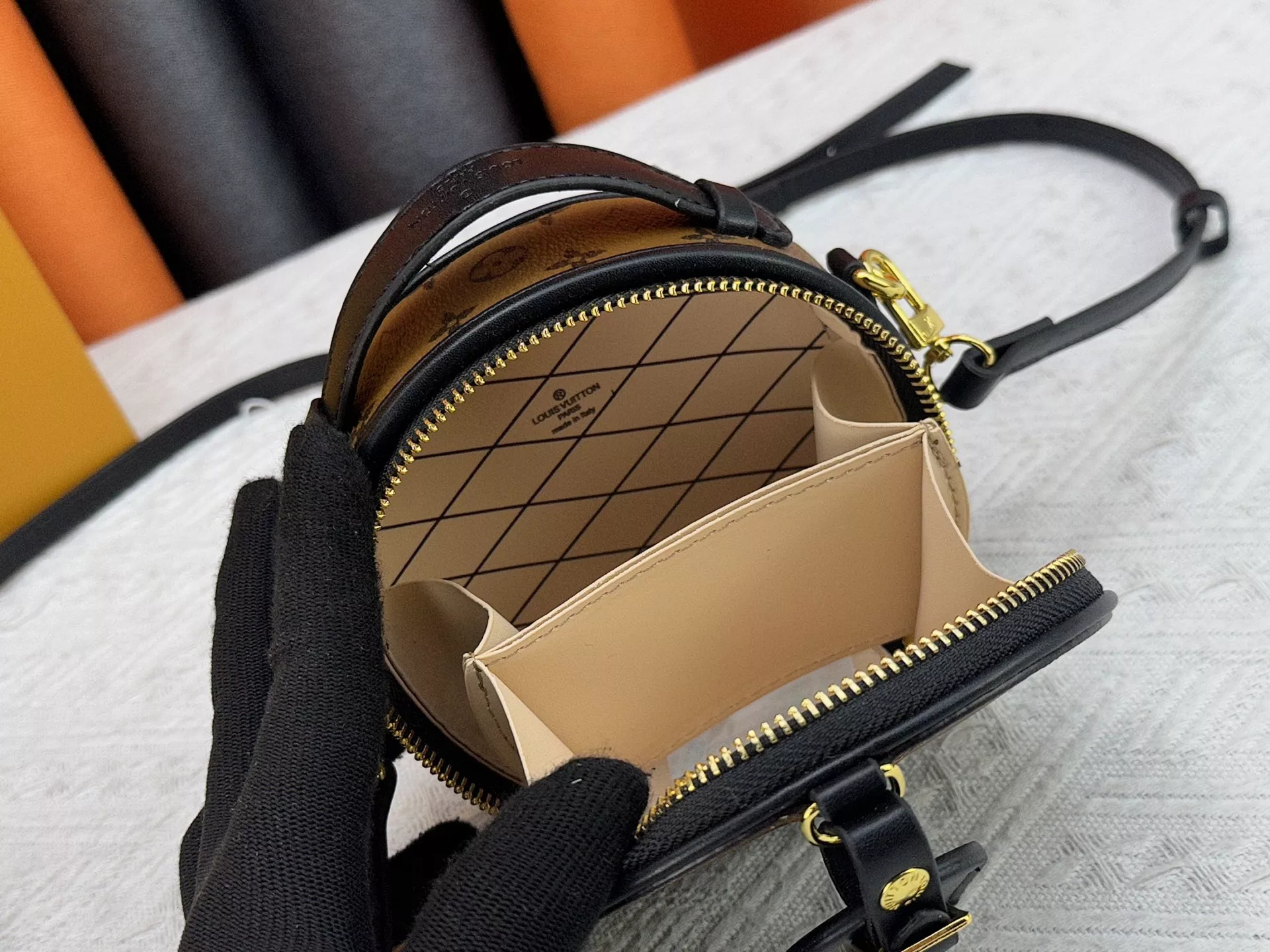 Reliable 3398 Louis Vuitton AAA Quality Messenger Bags For Women