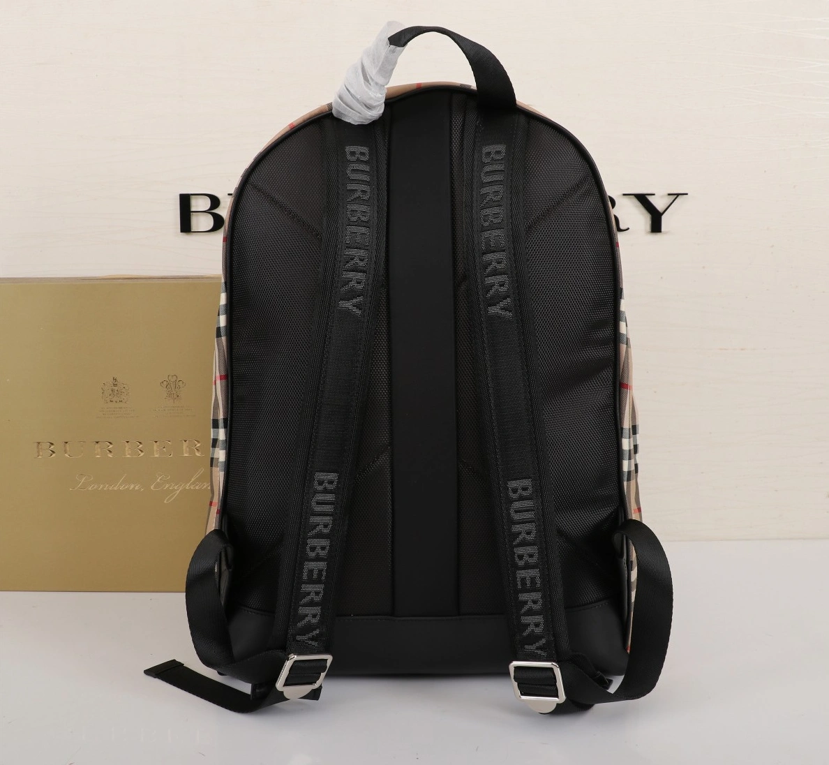 Reliable 3518 Burberry AAA Man Backpacks