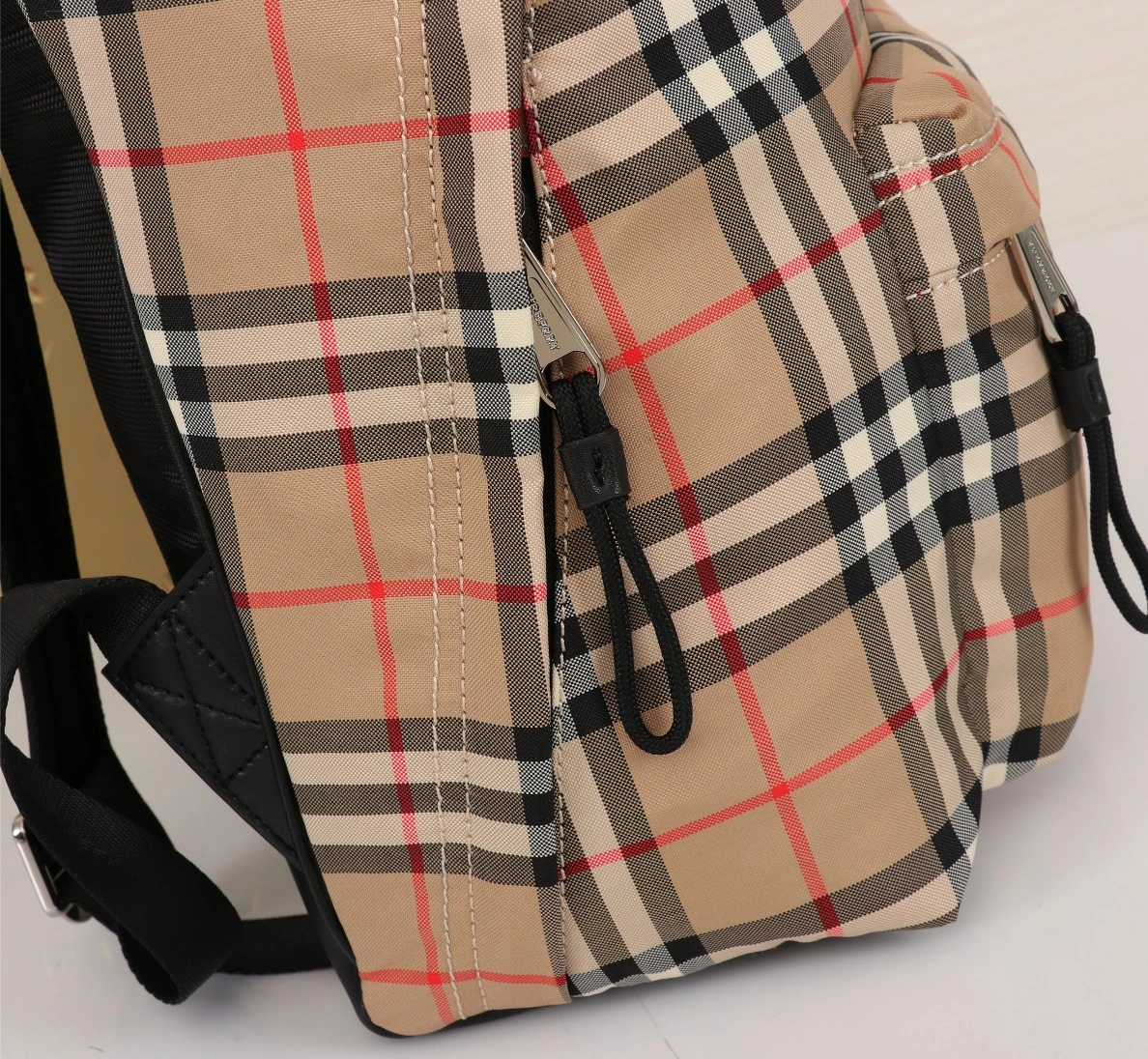 Reliable 3518 Burberry AAA Man Backpacks