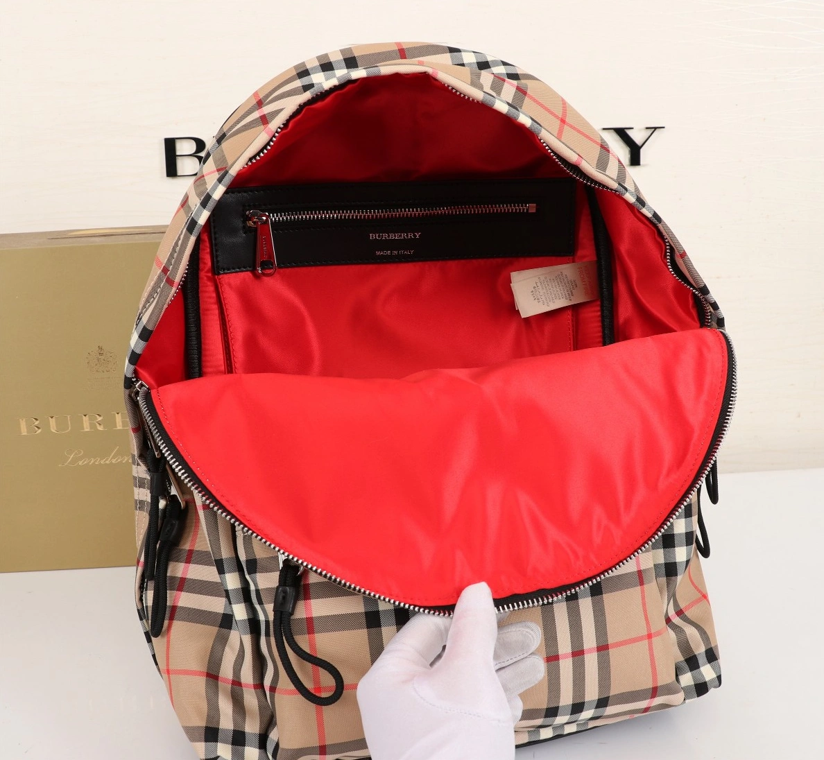 Reliable 3518 Burberry AAA Man Backpacks