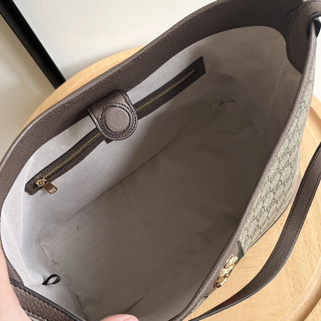 Reliable 361 Gucci AAA Quality Shoulder Bags For Women