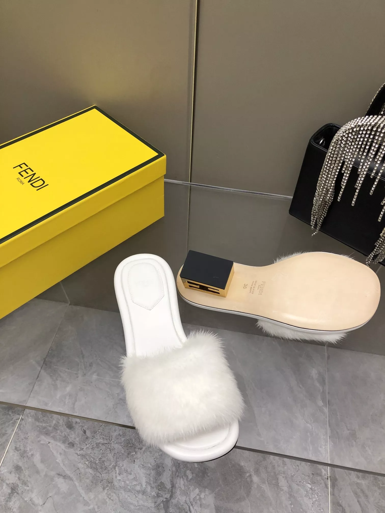 Reliable 3685 Fendi Slippers For Women