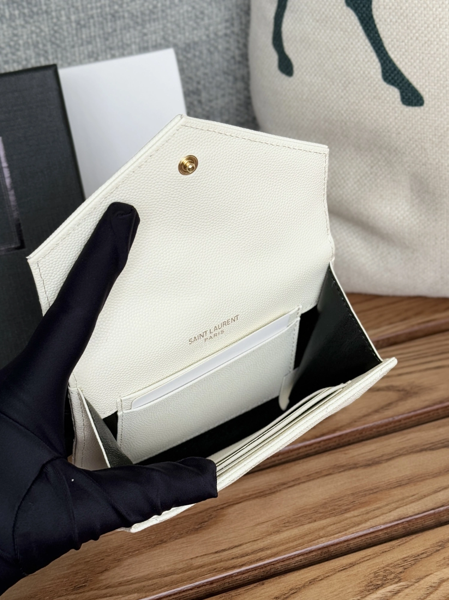 Reliable 3764 Yves Saint Laurent AAA Quality Wallets