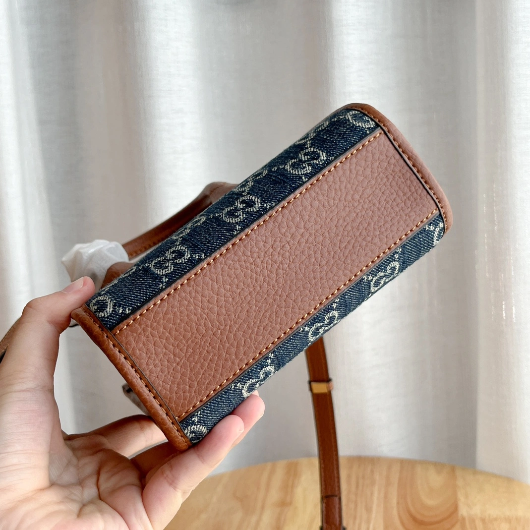 Reliable 3787 Gucci AAA Quality Messenger Bags For Women