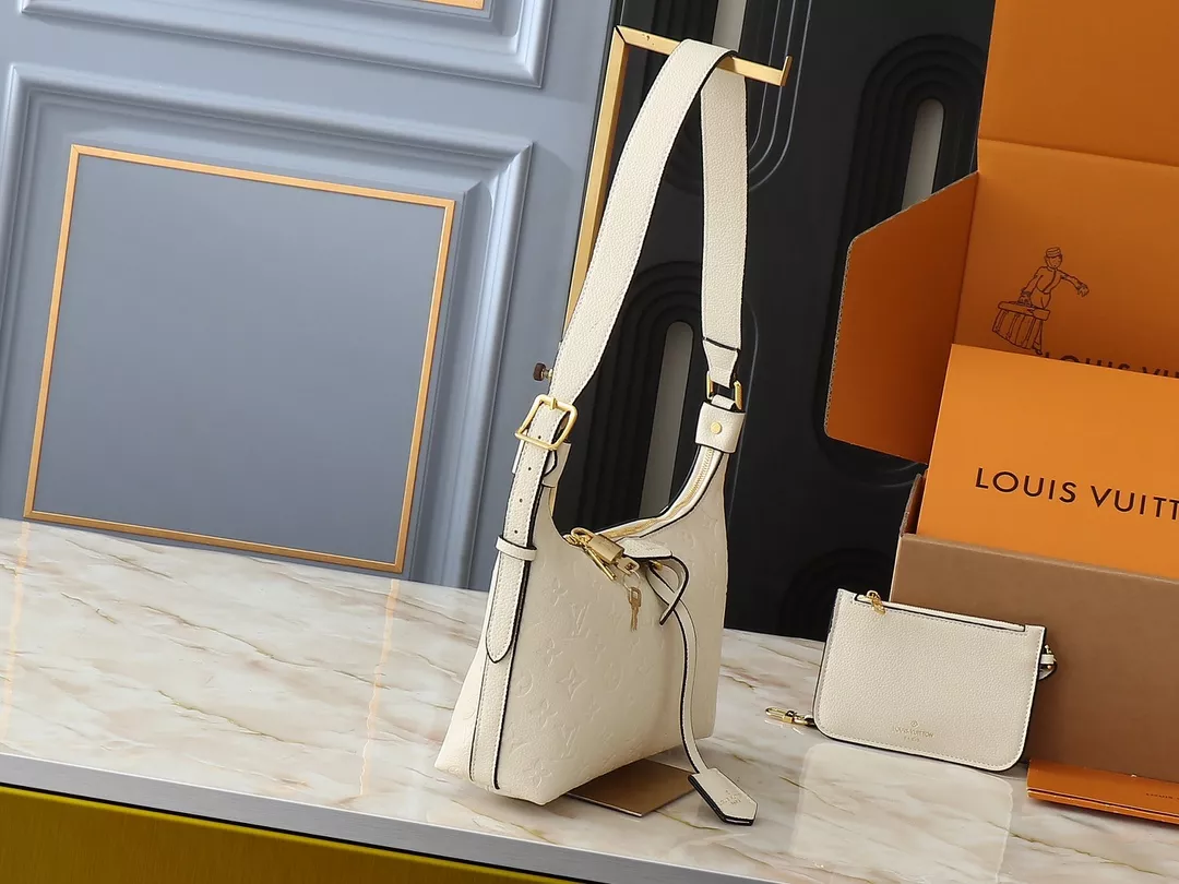 Reliable 4015 Louis Vuitton AAA Quality Shoulder Bags For Women