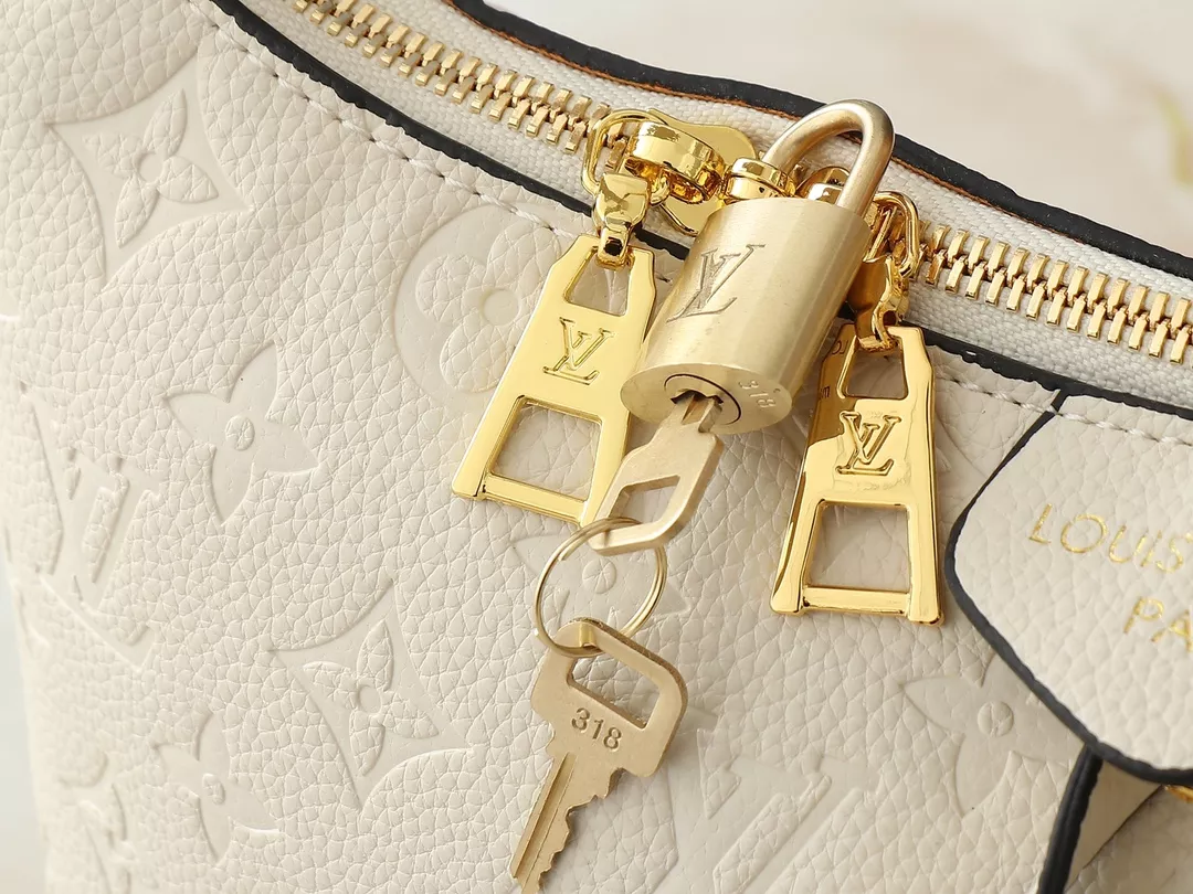 Reliable 4015 Louis Vuitton AAA Quality Shoulder Bags For Women