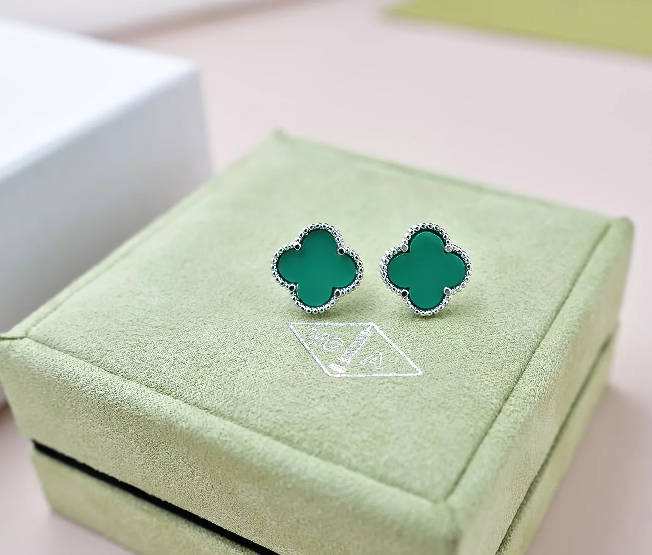 Reliable 4025 Van Cleef & Arpels Earrings For Women