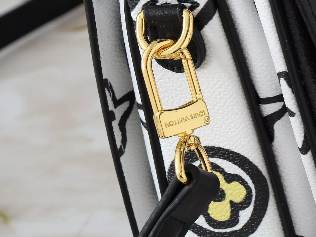 Reliable 4107 Louis Vuitton AAA Quality Messenger Bags For Women