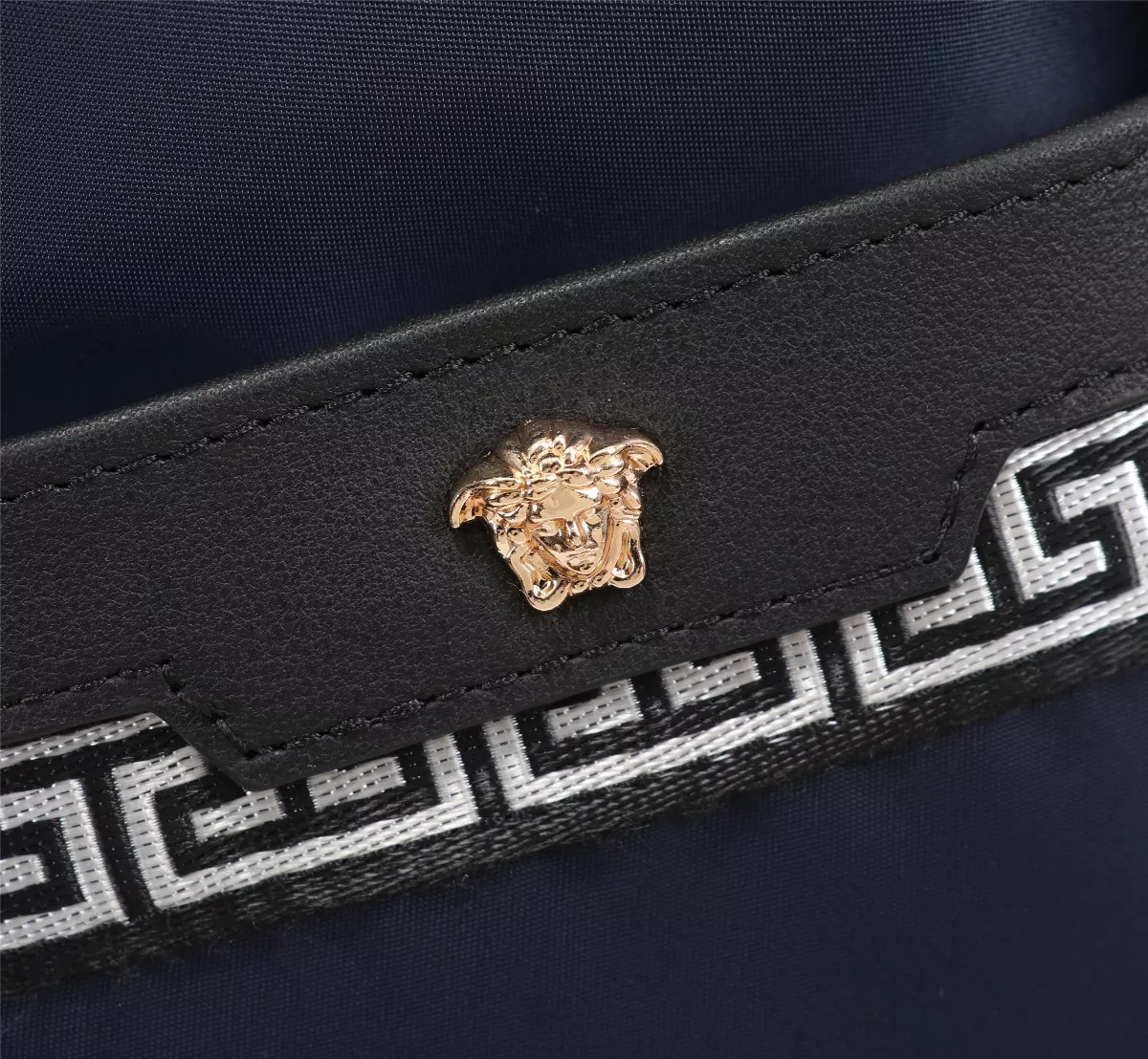 Reliable 4272 Versace AAA Man Messenger Bags