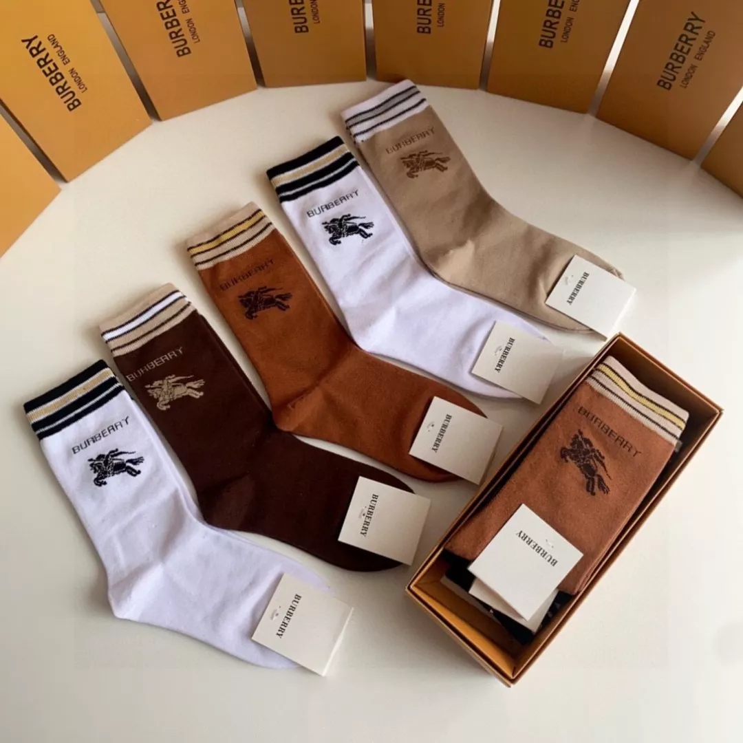 Reliable 4405 Burberry Socks