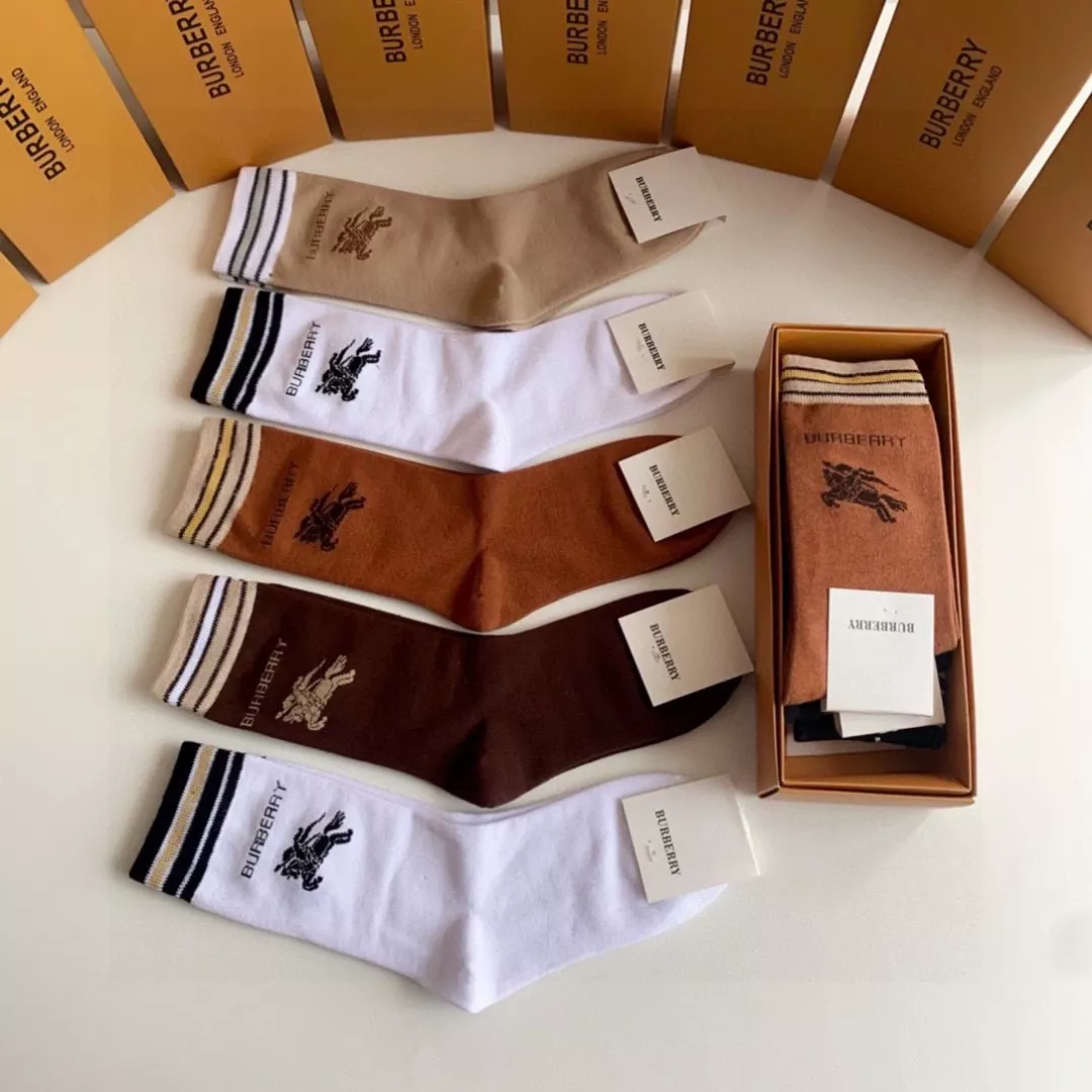 Reliable 4405 Burberry Socks