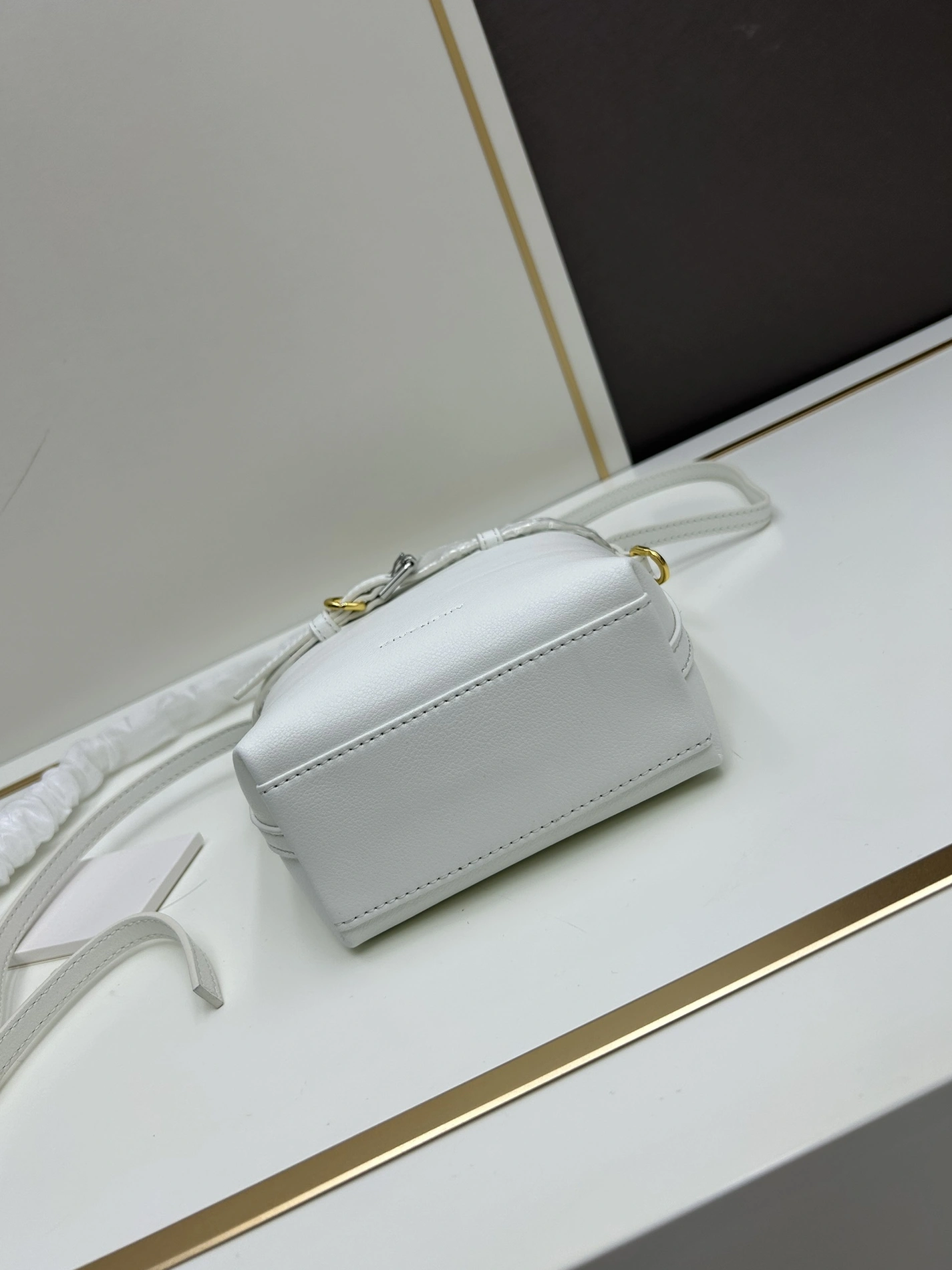 Reliable 5069 Givenchy AAA Quality Messenger Bags For Women
