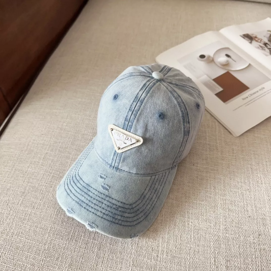 Reliable 5139 Prada Caps