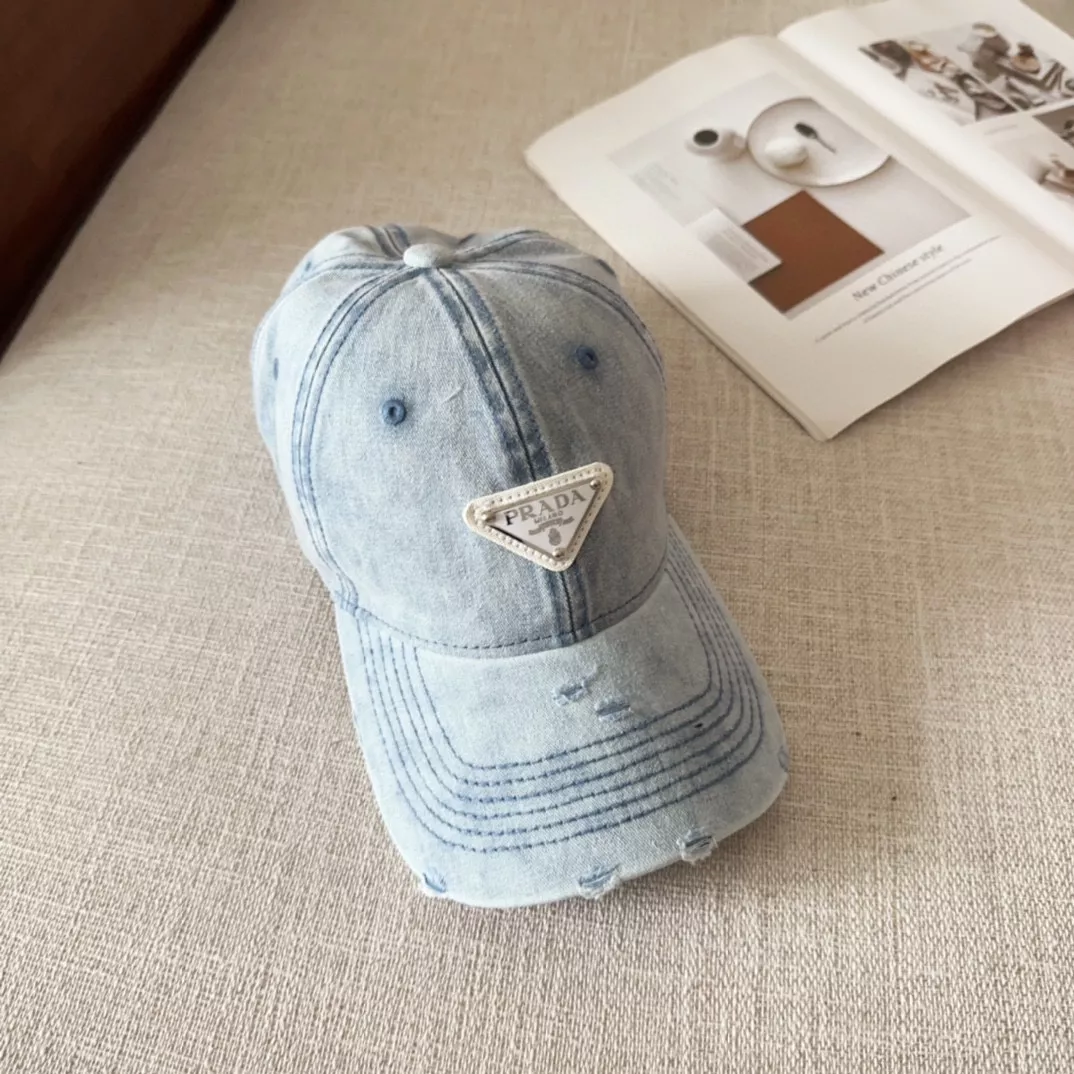 Reliable 5139 Prada Caps