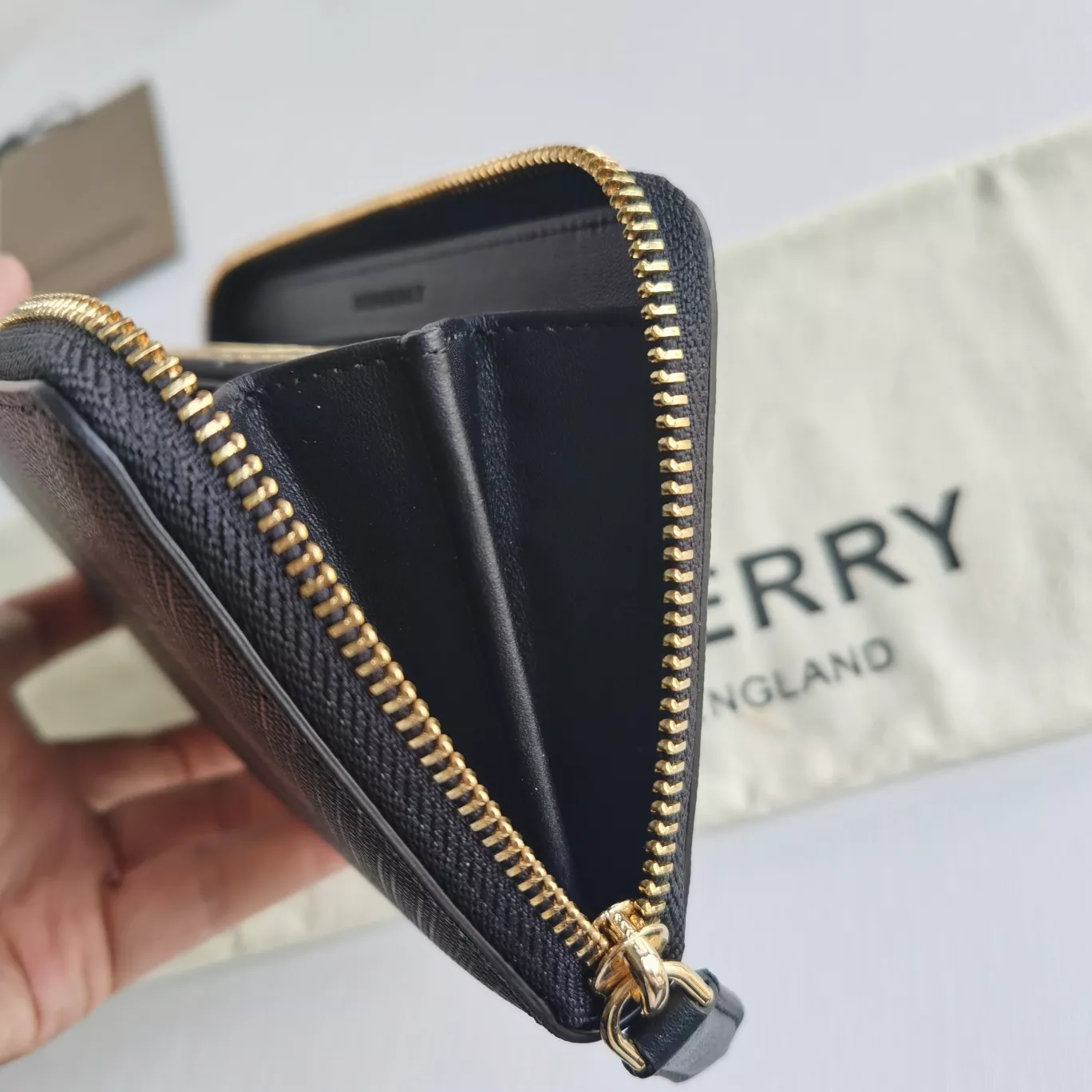 Reliable 5190 Burberry AAA Man Wallets
