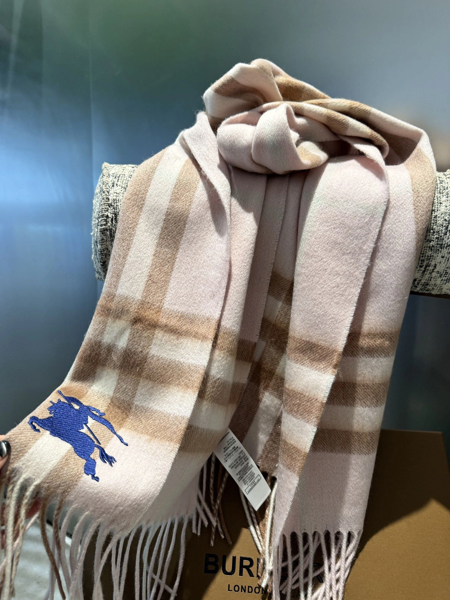 Reliable 5380 Burberry Scarf