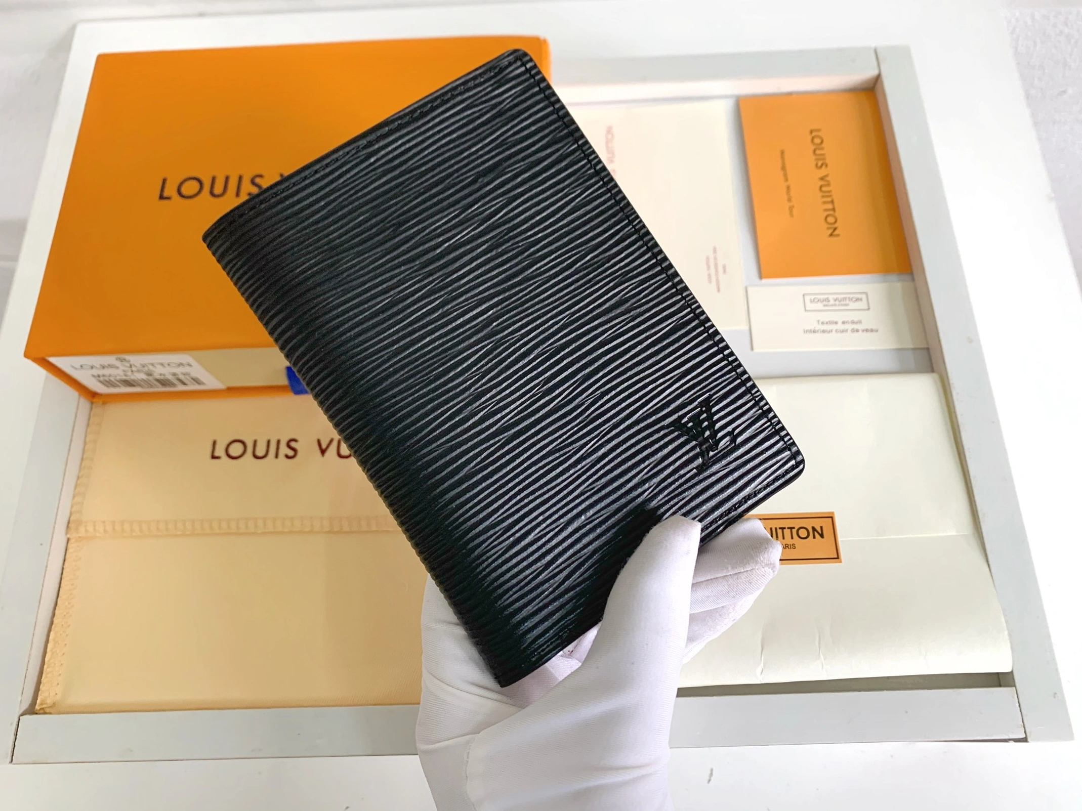 Reliable 5401 Louis Vuitton Card Case For Unisex