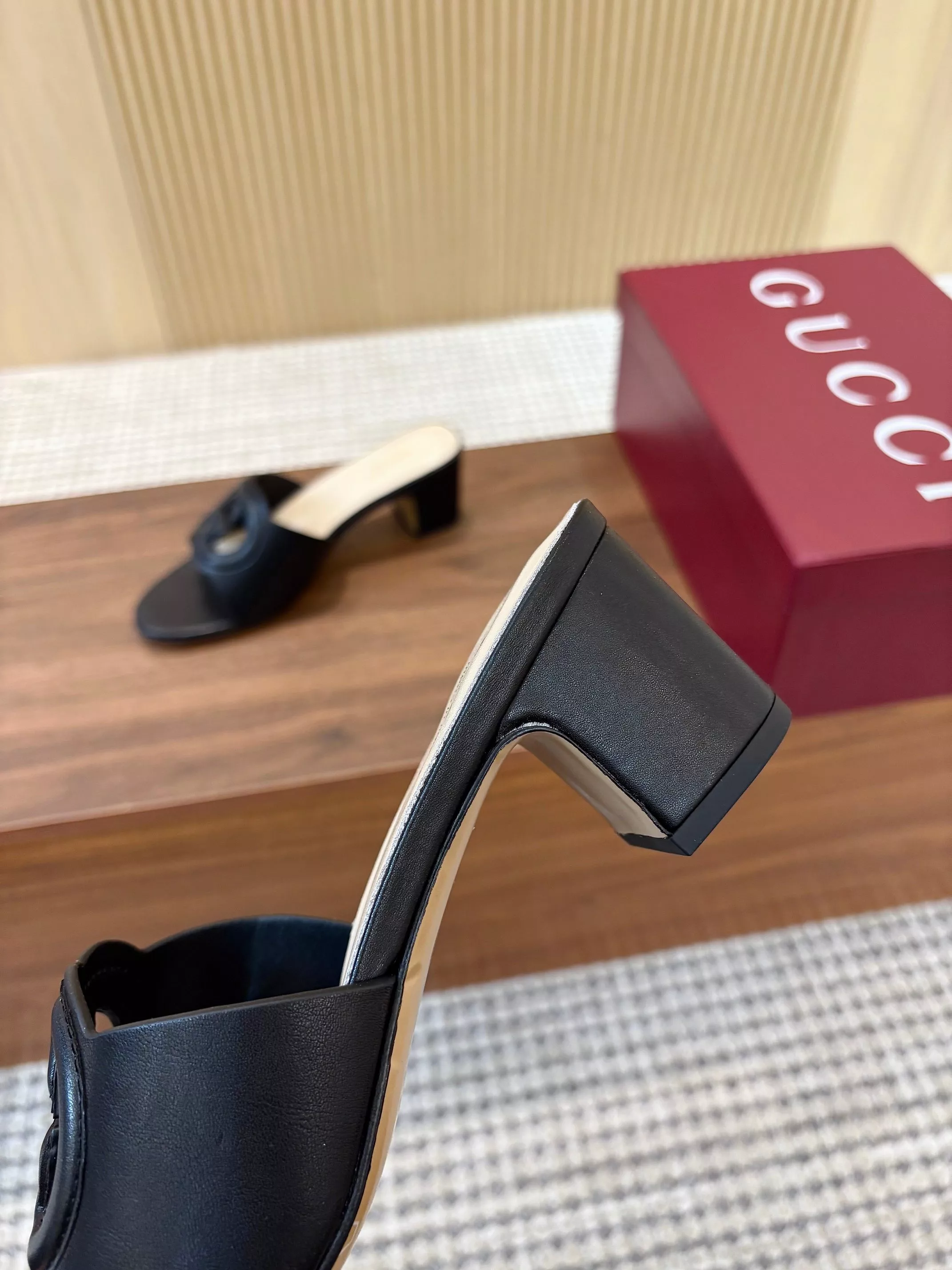Reliable 552 Gucci Slippers For Women