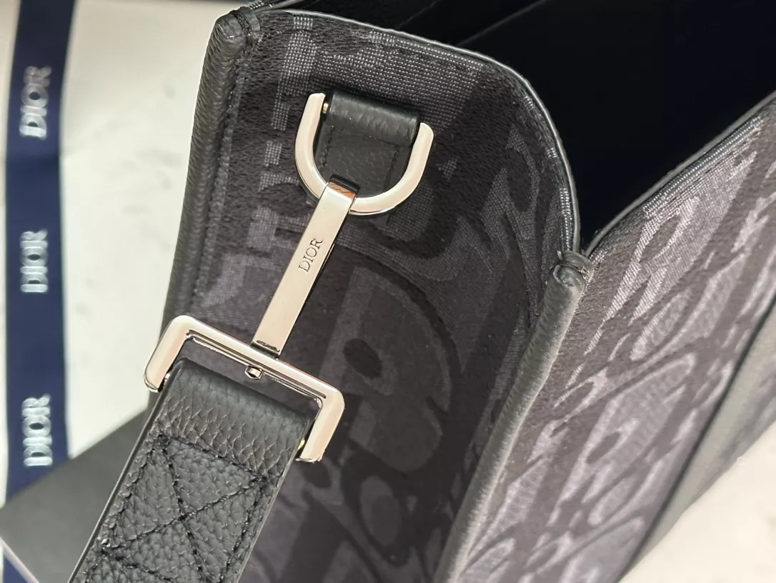 Reliable 5638 Christian Dior AAA Man Handbags