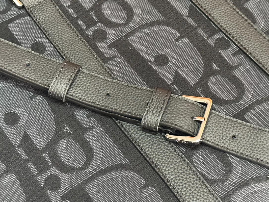 Reliable 5638 Christian Dior AAA Man Handbags