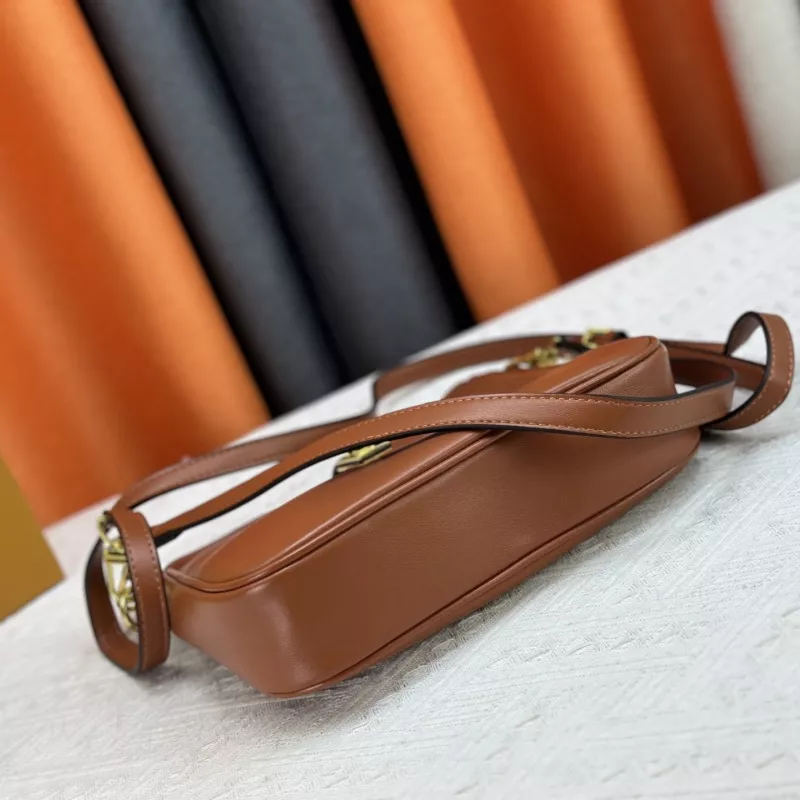 Reliable 5650 Louis Vuitton AAA Quality Messenger Bags For Women