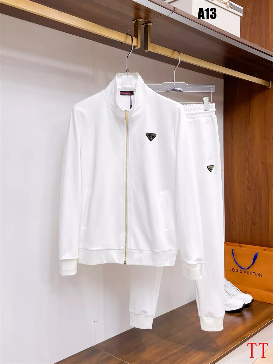 Reliable 570 Prada Tracksuits Long Sleeved For Men