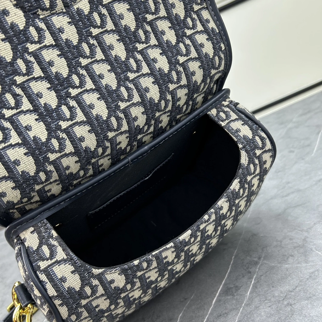Reliable 5830 Christian Dior AAA Quality Messenger Bags For Women