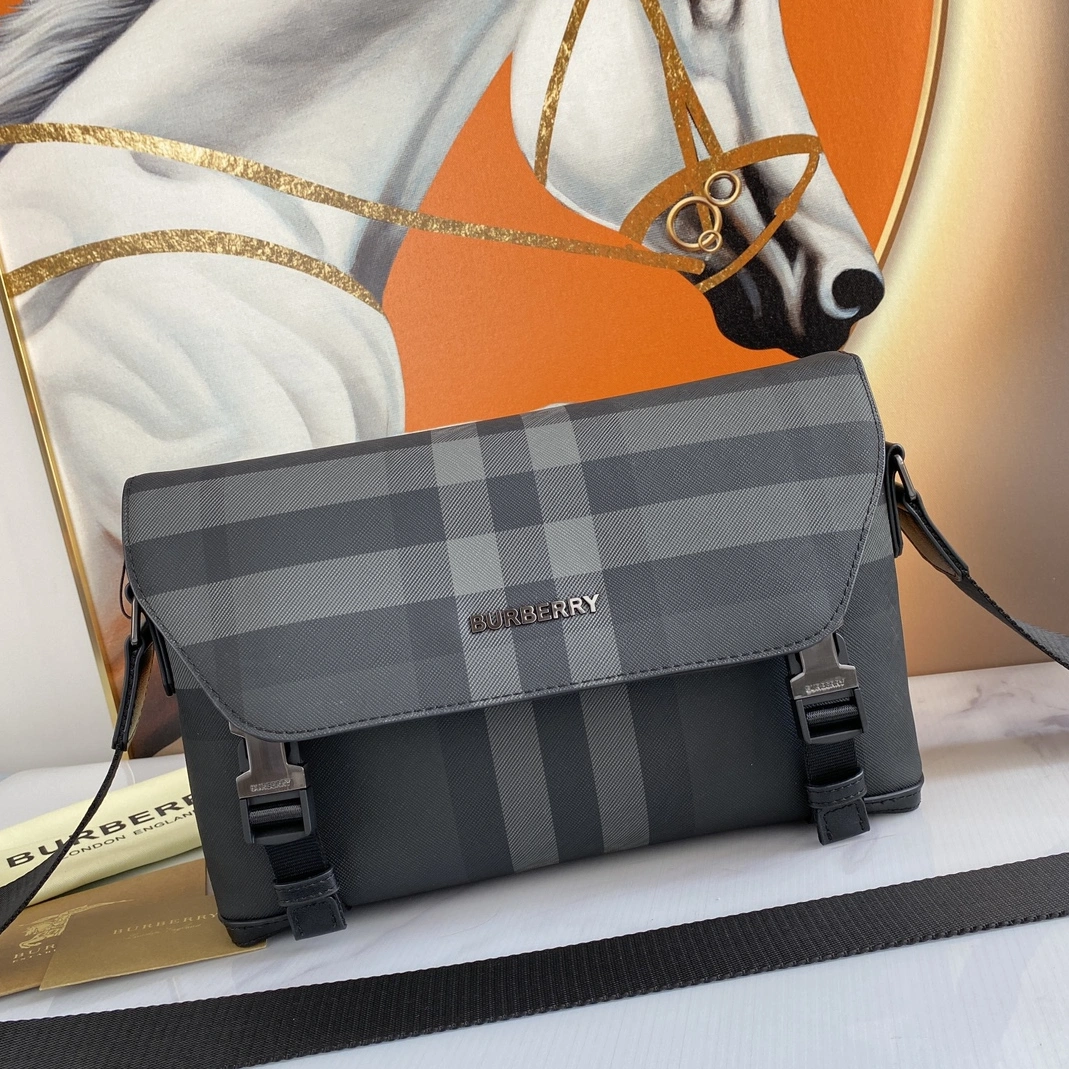 Reliable 5881 Burberry AAA Man Messenger Bags
