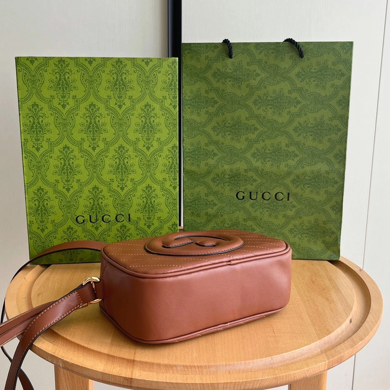 Reliable 5893 Gucci AAA Quality Messenger Bags For Women