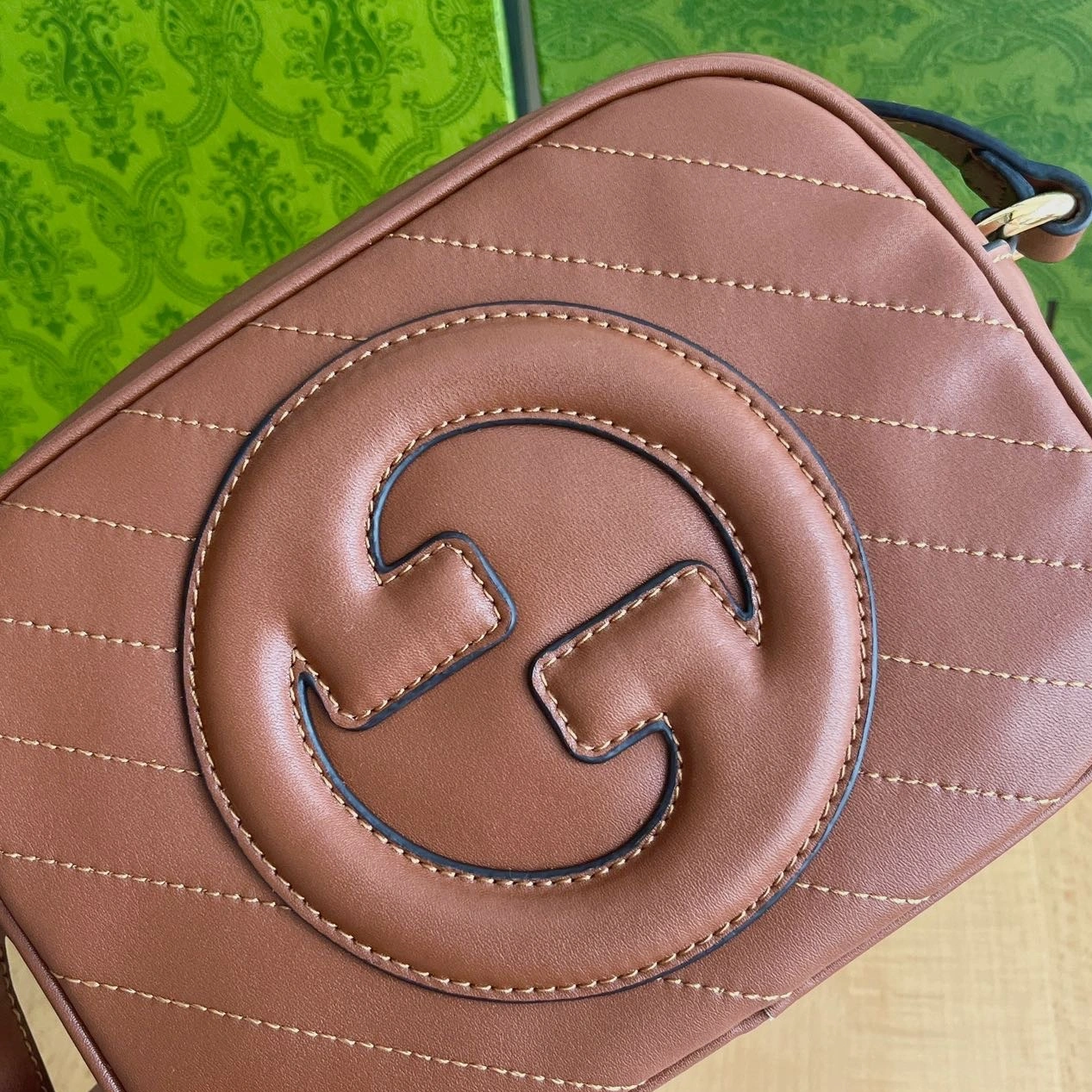 Reliable 5893 Gucci AAA Quality Messenger Bags For Women