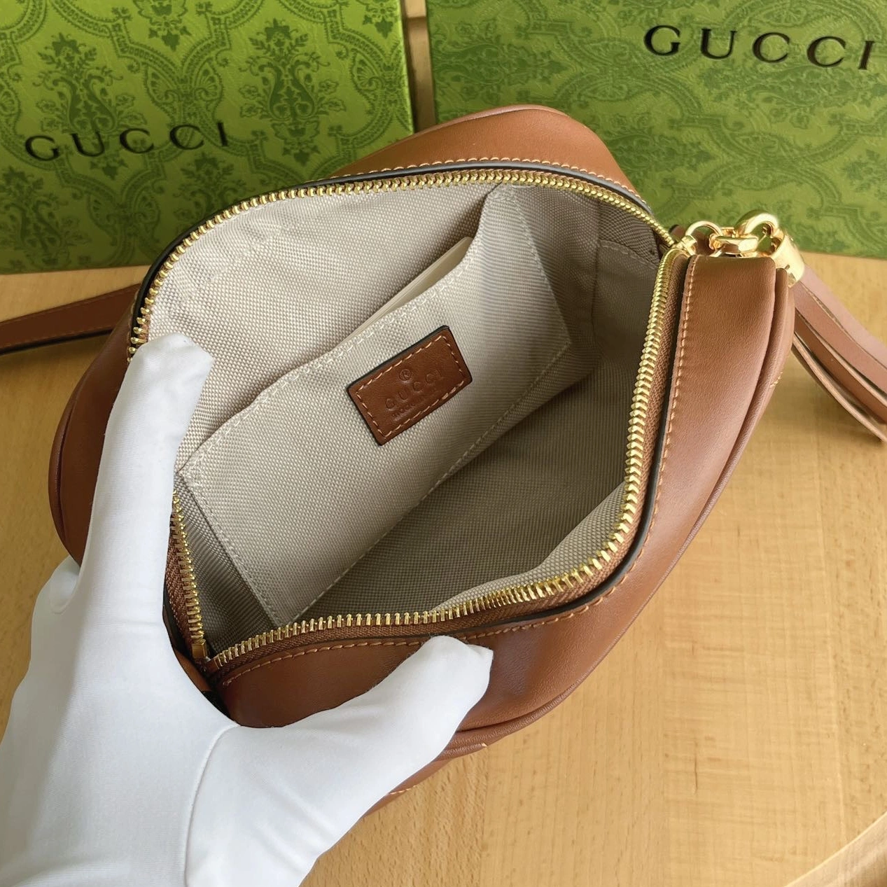 Reliable 5893 Gucci AAA Quality Messenger Bags For Women