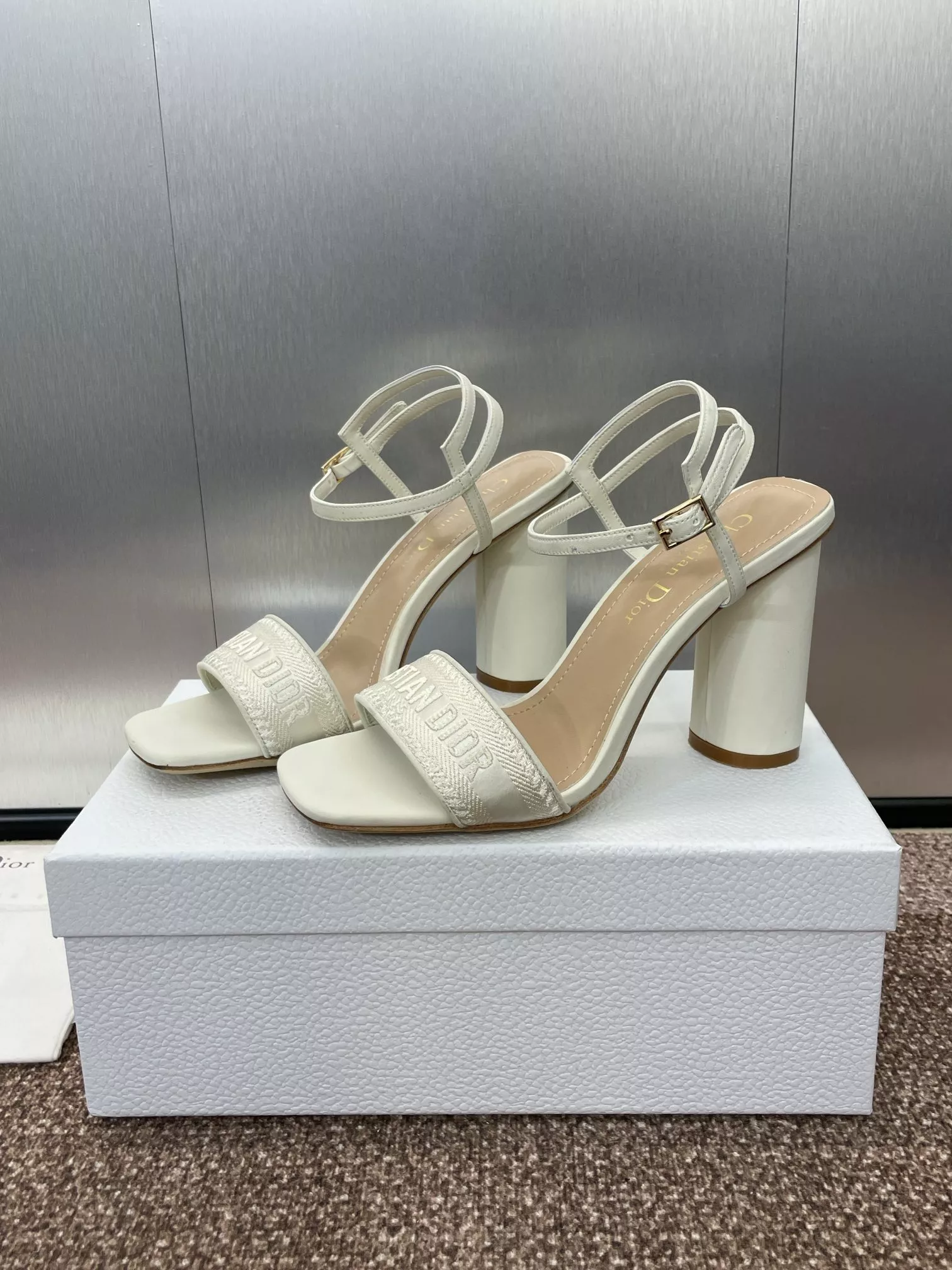 Reliable 6010 Christian Dior Sandal For Women