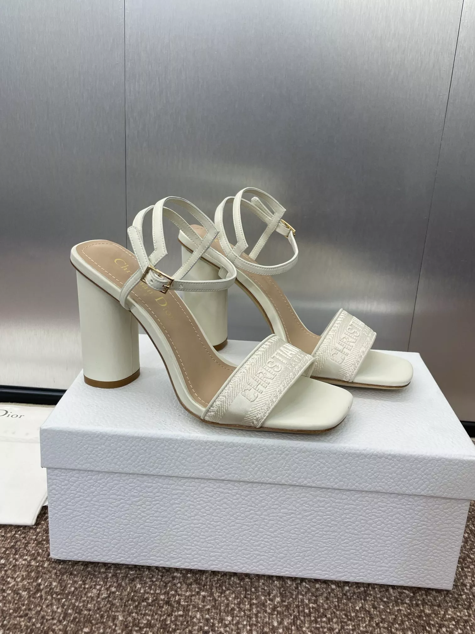 Reliable 6010 Christian Dior Sandal For Women