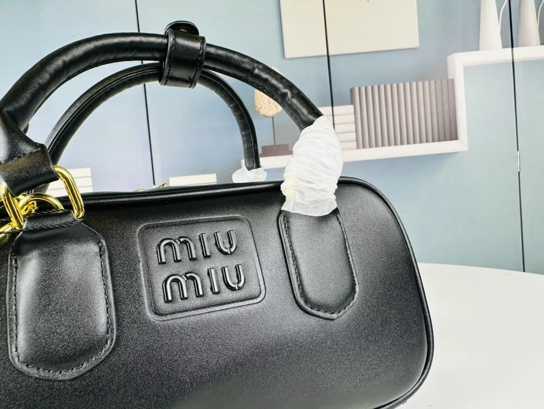 Reliable 6025 MIU MIU AAA Quality Handbags For Women