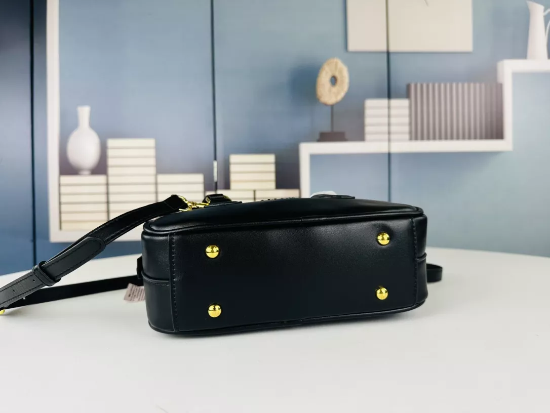 Reliable 6025 MIU MIU AAA Quality Handbags For Women