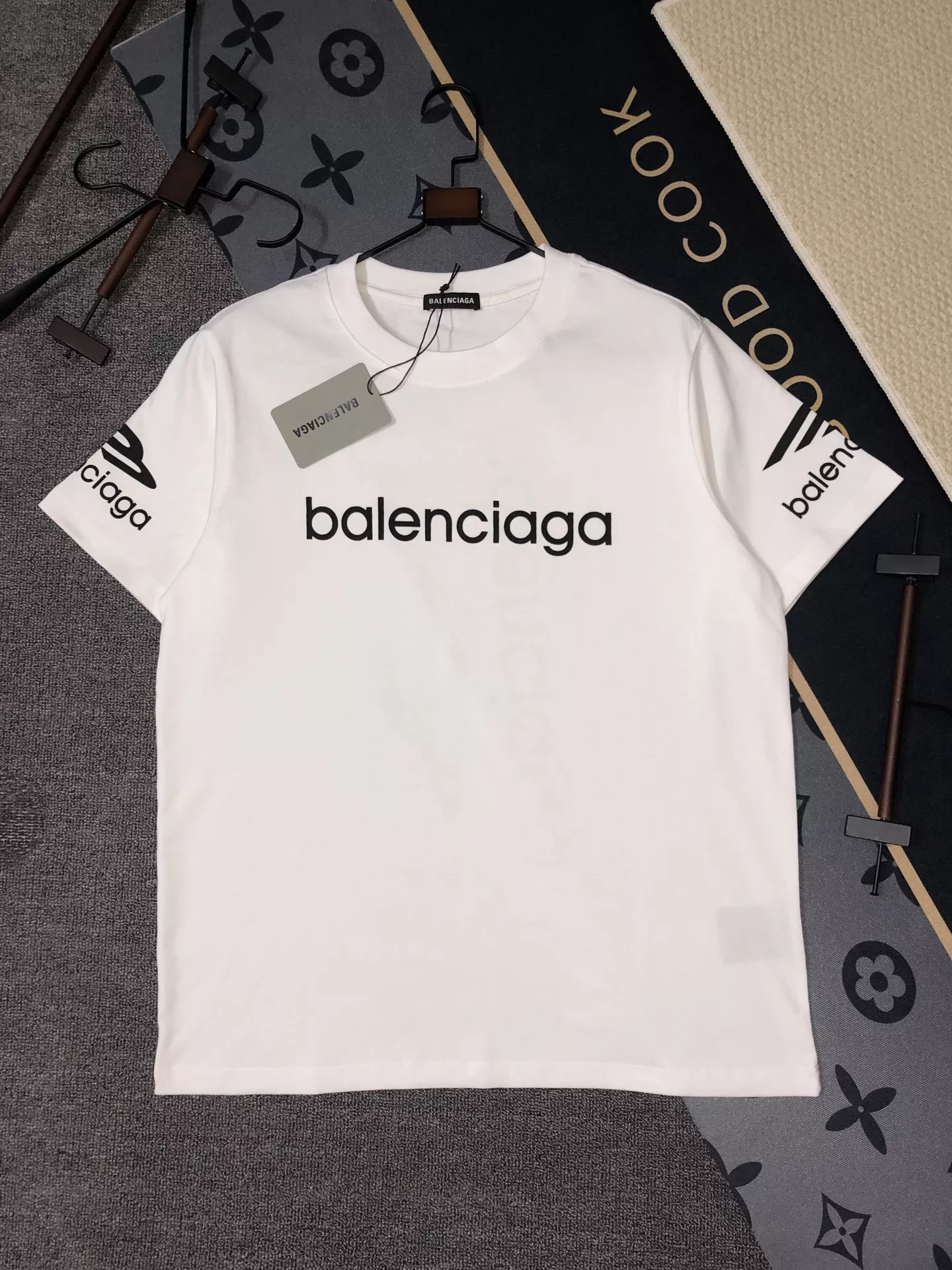 Reliable 6249 Balenciaga T-Shirts Short Sleeved For Unisex