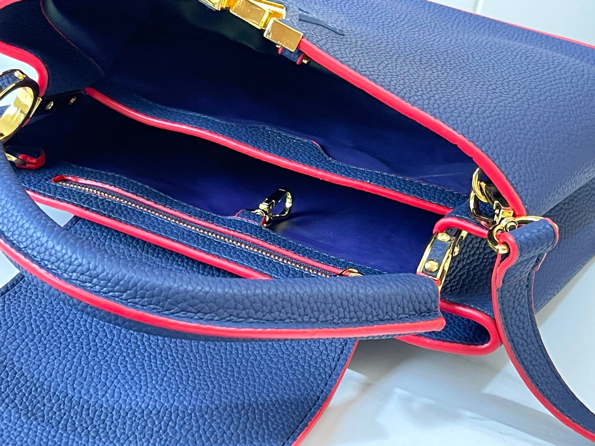 Reliable 635 Louis Vuitton AAA Quality Messenger Bags For Women