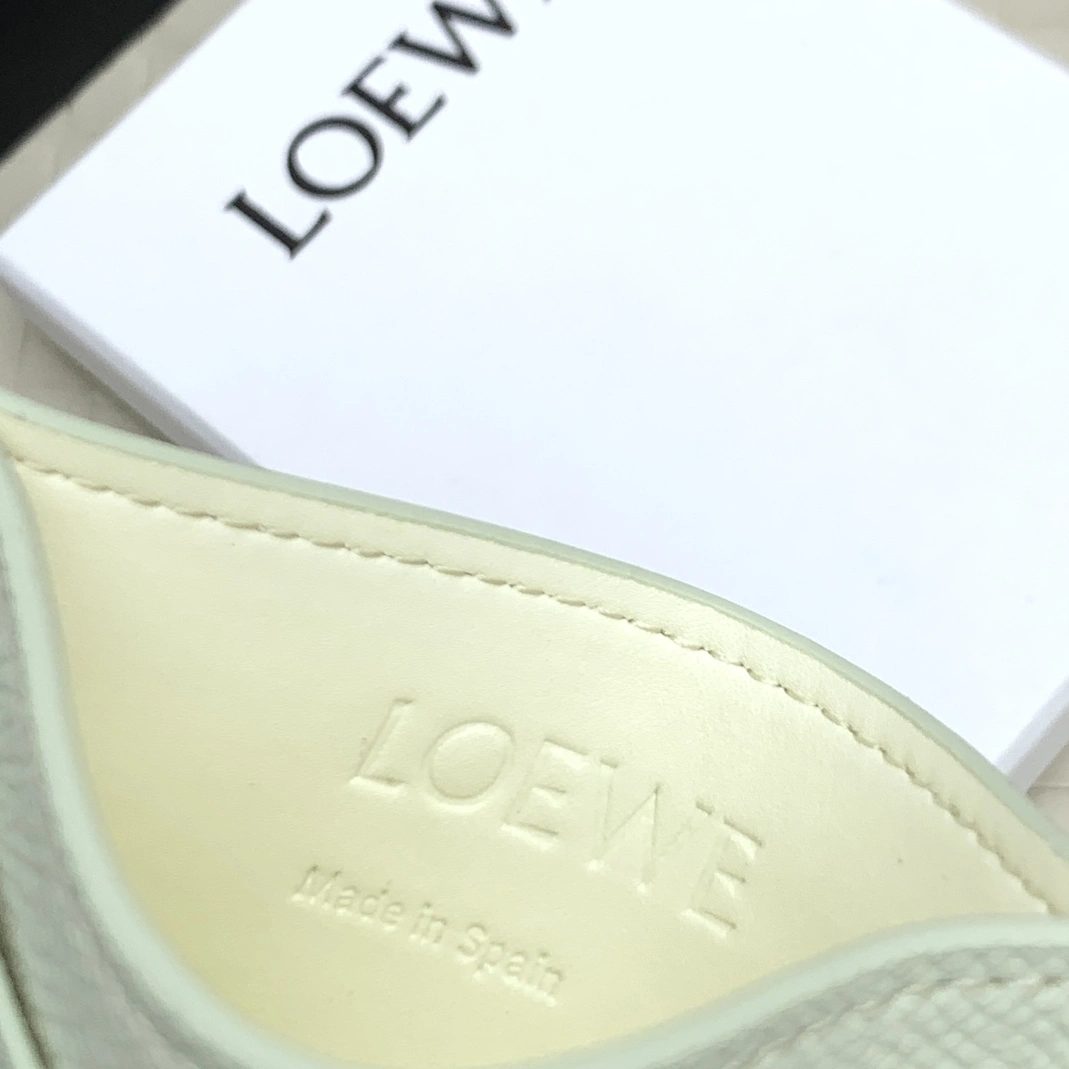 Reliable 6559 LOEWE Card Case