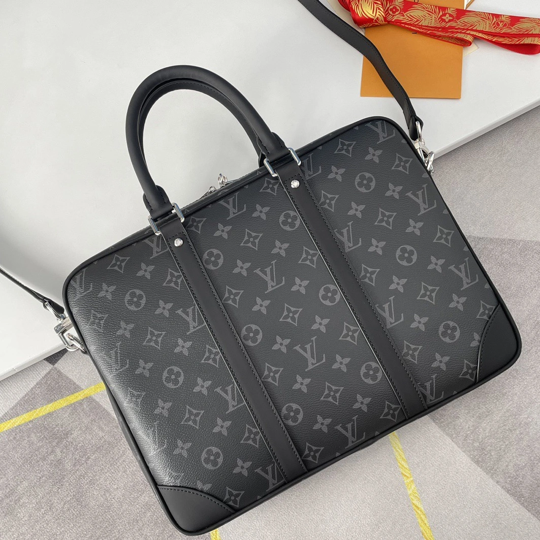 Reliable 6837 Louis Vuitton AAA Man Handbags