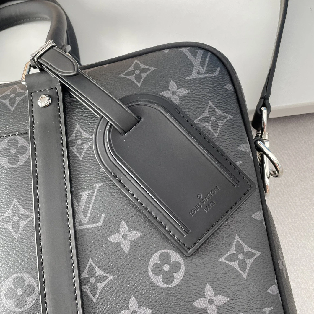 Reliable 6837 Louis Vuitton AAA Man Handbags