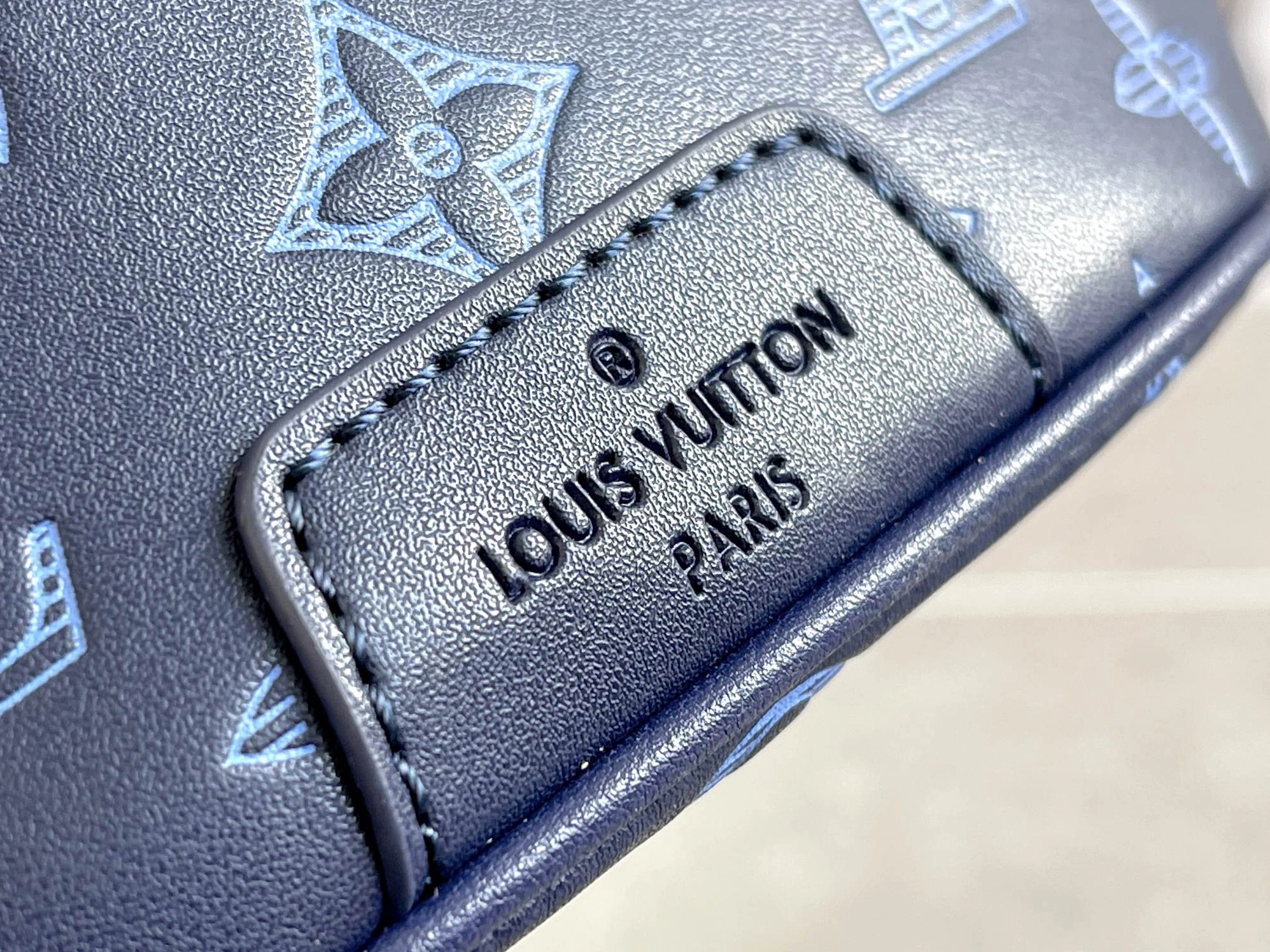 Reliable 7131 Louis Vuitton LV AAA Quality Belt Bags