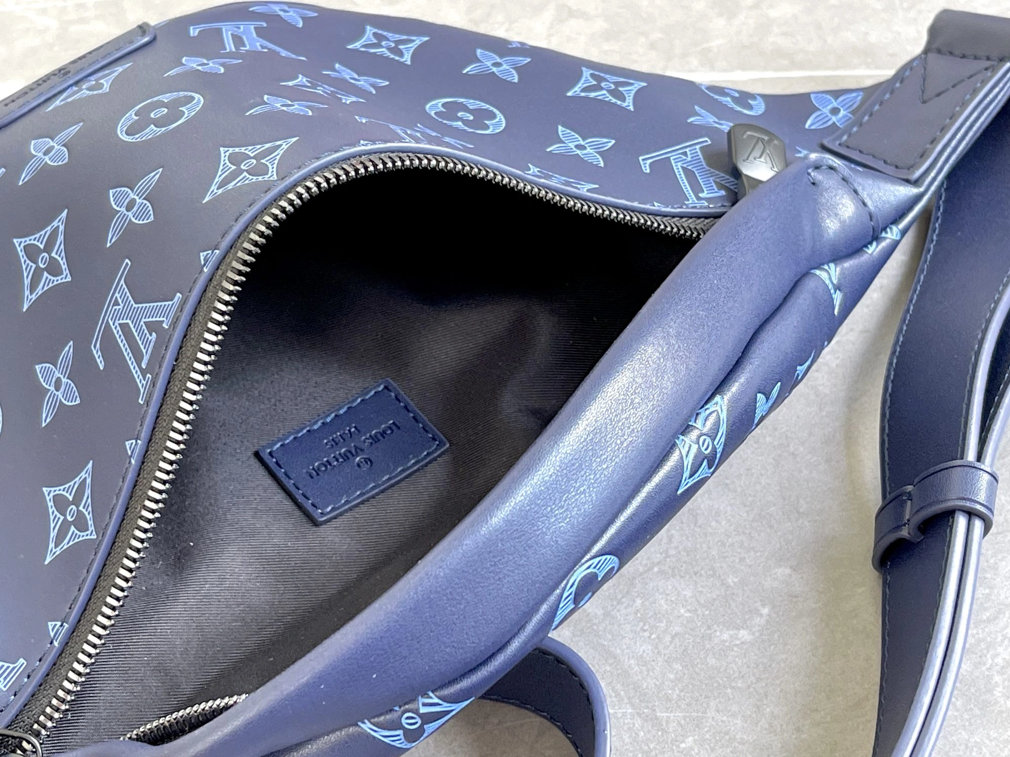 Reliable 7131 Louis Vuitton LV AAA Quality Belt Bags