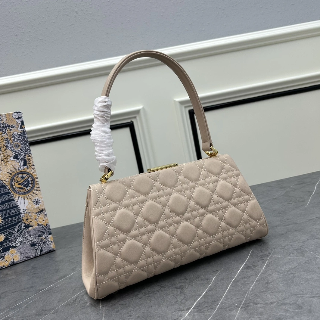 Reliable 7158 Christian Dior AAA Quality Shoulder Bags For Women
