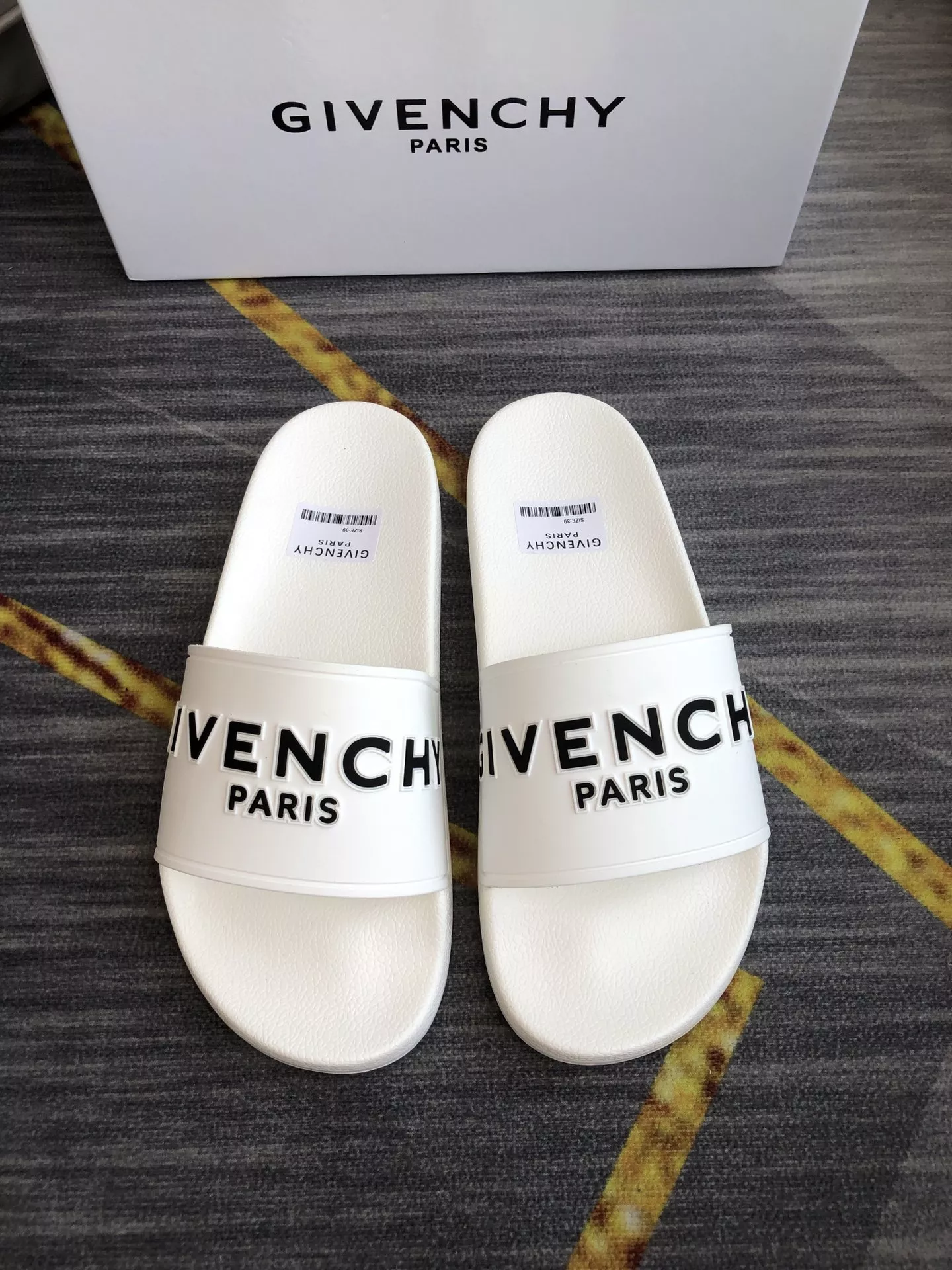 Reliable 7339 Givenchy Slippers For Men