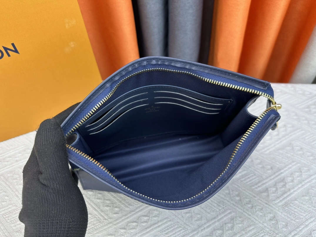 Reliable 7401 Louis Vuitton LV Wallets For Unisex
