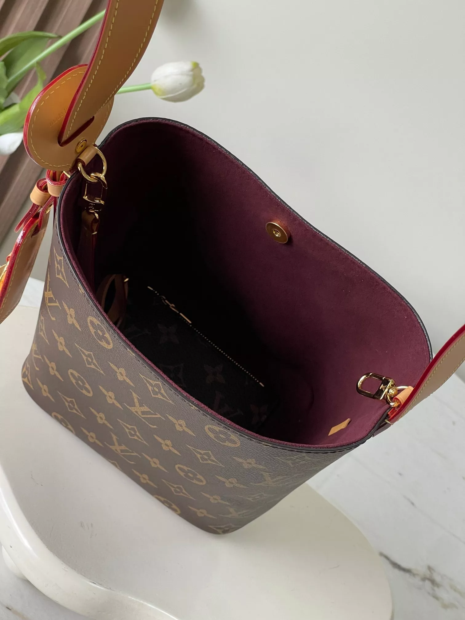 Reliable 7504 Louis Vuitton AAA Quality Messenger Bags For Women