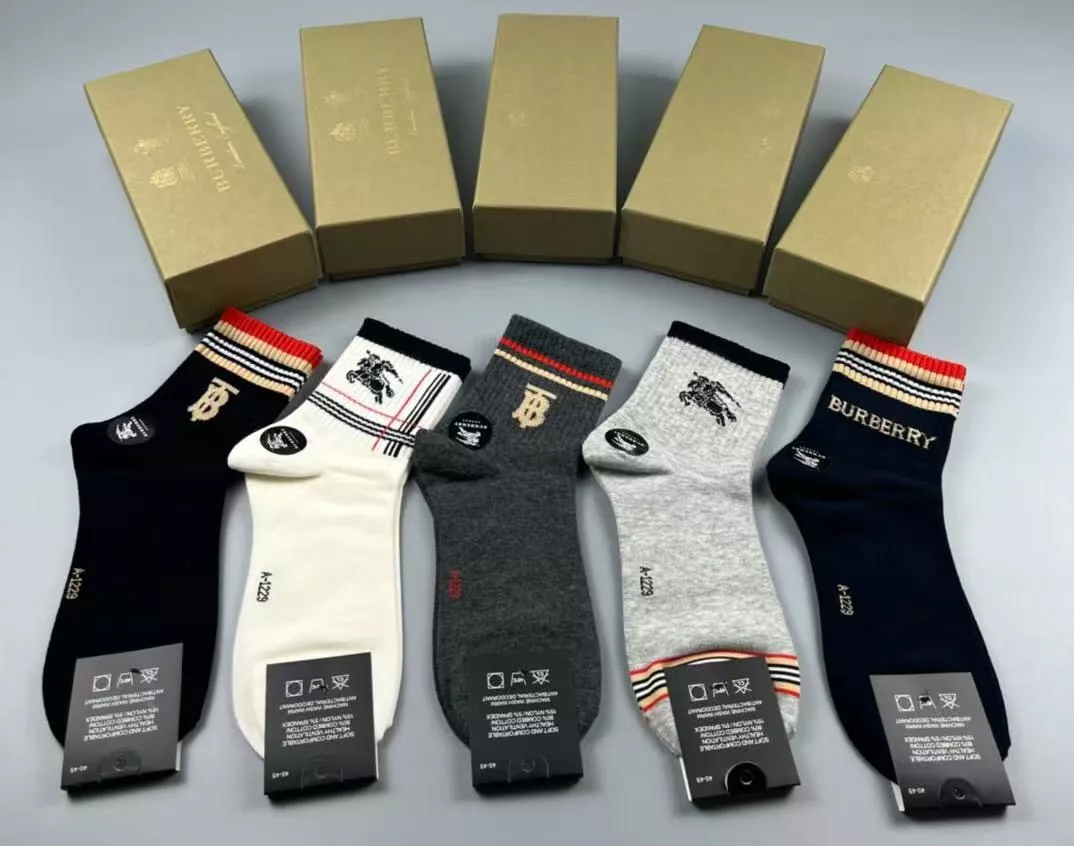 Reliable 7678 Burberry Socks
